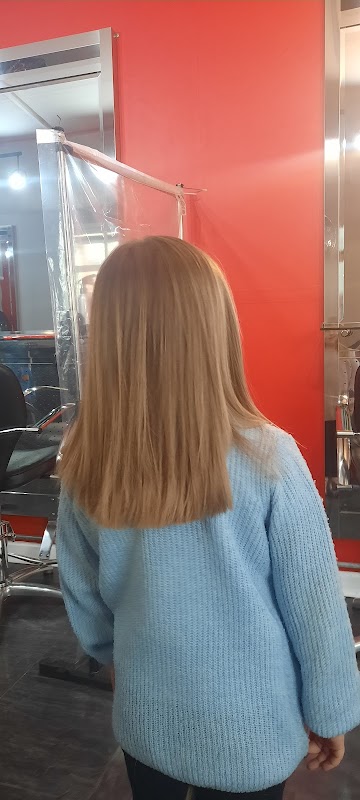 Reds Hair & Beauty — photo 1